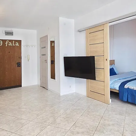 Holidayhomepl 9 Fala Przy Plazy Z Widokiem Na Morze I Osobna Sypialnia Apartment *